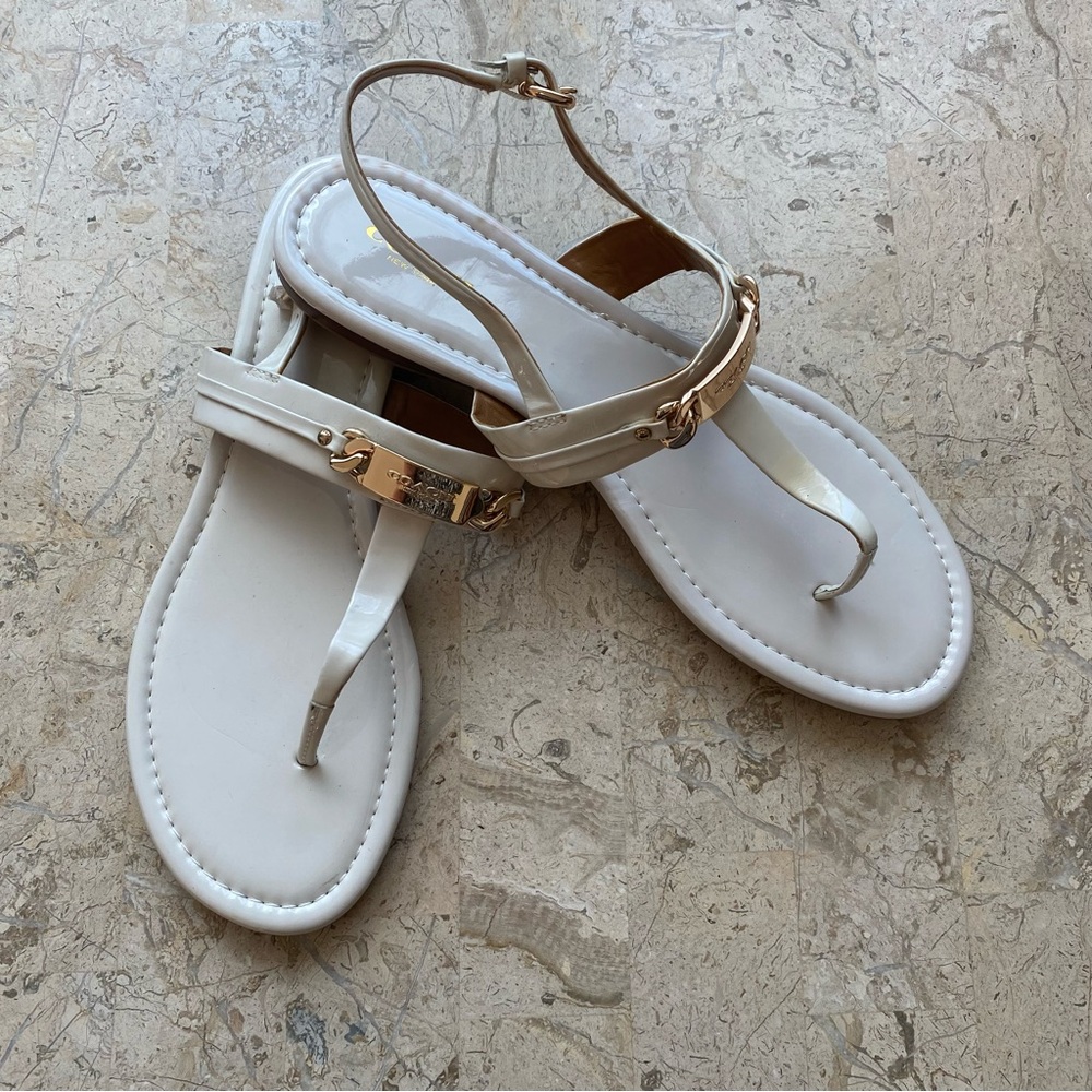 Coach Cathrine Patent Leather Thong Sandal Open Toe Flat Size 10B